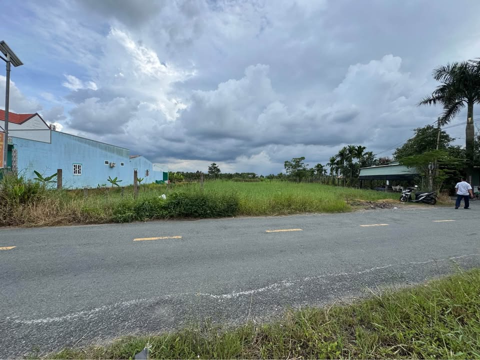 Đất thổ cư mặt tiền đường Thâm Niên 140m² giá 1.15 tỷ - Đầu tư sinh lời ngay!