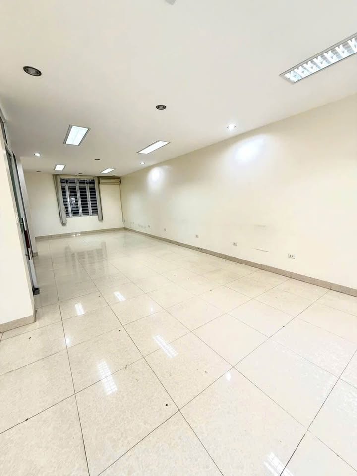 Sàn văn phòng cho thuê 85m² tại Lê Đức Thọ - Mỹ Đình chỉ 11 triệu/tháng - Vị trí trung tâm, hầm để xe miễn phí!