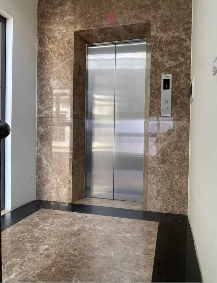 Cho thuê nhà góc mặt tiền 91m² 5 tầng tại Mai Hắc Đế - Kinh doanh sầm uất!