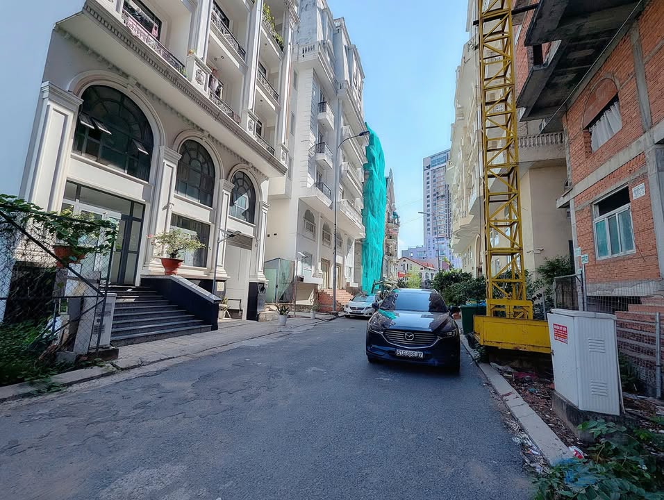 Đất nền 188 Nguyễn Văn Hưởng, Thảo Điền, 235m² - Cơ hội đầu tư tuyệt vời!