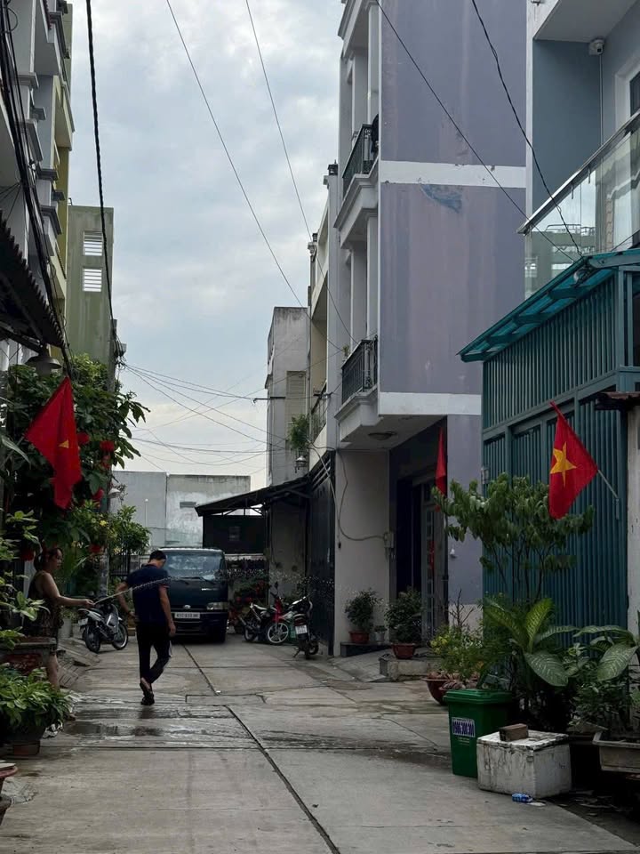 Đất 2 mặt tiền đường Bình Thành, quận Bình Tân 92m² giá 5.5 tỷ - Vị trí đẹp, tiềm năng sinh lời!