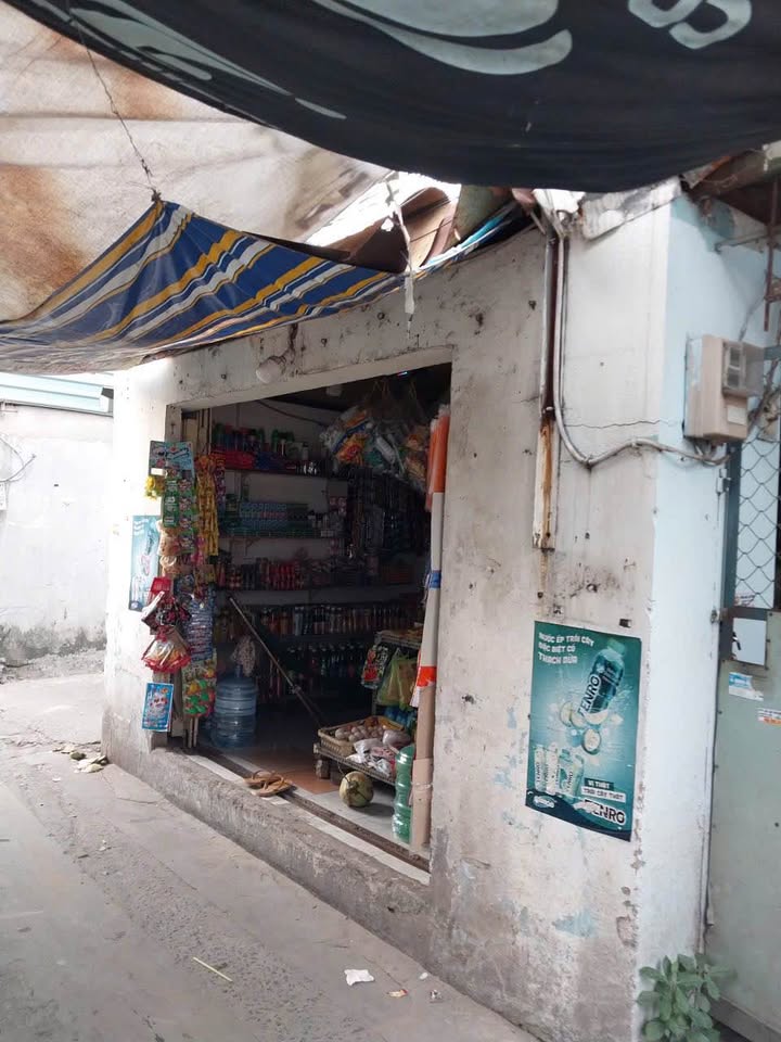 Nhà nguyên căn cho thuê tại Trung Sơn, Quận 8 - Chỉ 3 triệu/tháng!