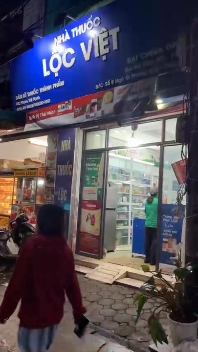 Cho thuê cửa hàng mặt tiền Hoàng Ngọc Phách 42m² giá chỉ 15 triệu - Vị trí đắc địa cho kinh doanh!