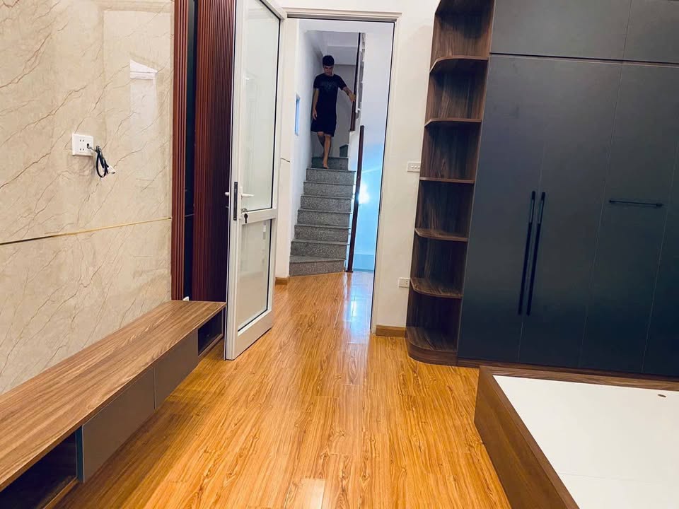 Nhà phố Thái Hà 40m² giá 18 triệu - Full nội thất, chỉ việc vào ở!