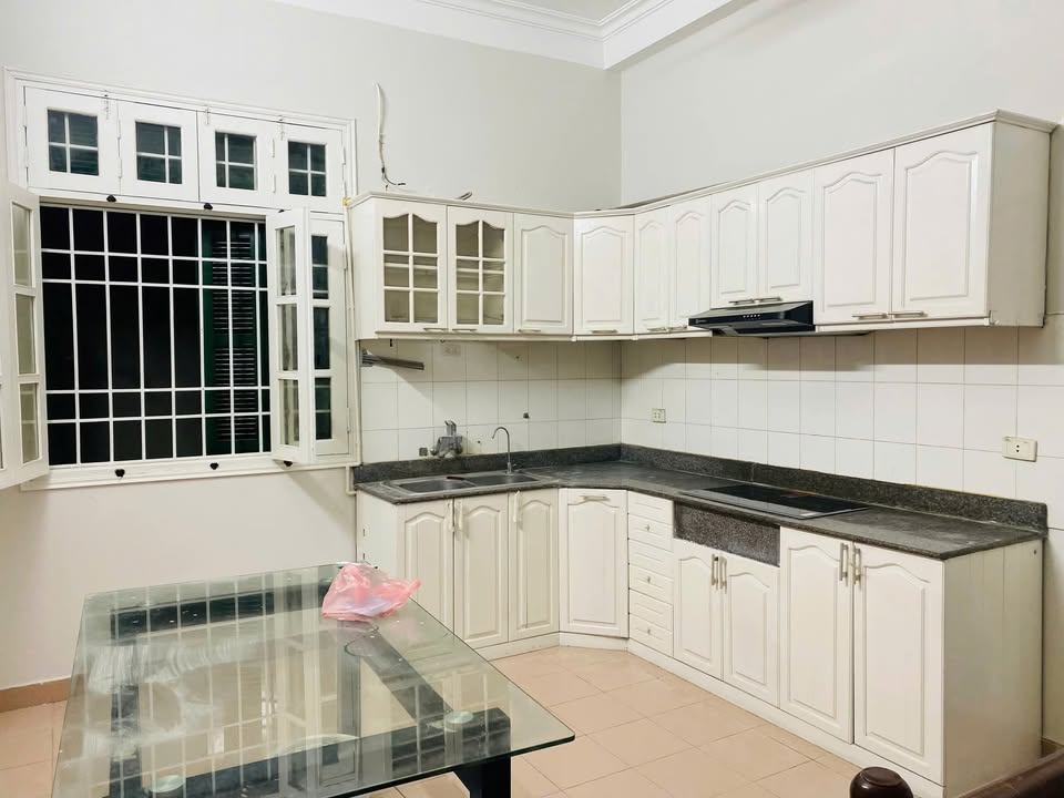 Chung cư FLC 18 Phạm Hùng 50m² giá 12.5 triệu - Sẵn sàng cho thuê ngay!