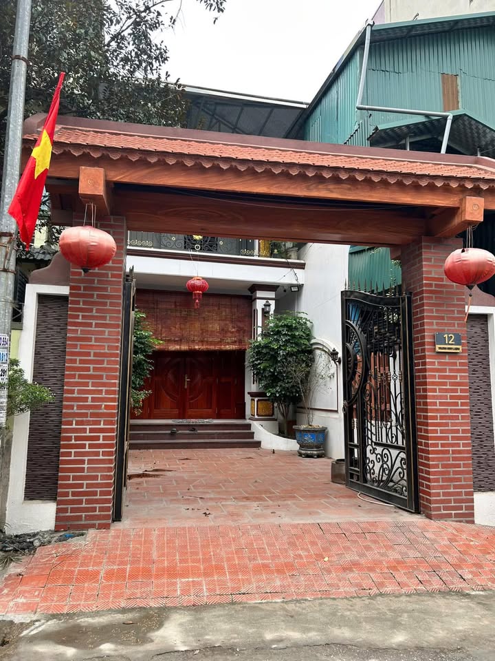 Nhà cho thuê khu phố Văn Xá, 5 phòng ngủ, giá thỏa thuận - Đẹp và hiện đại!