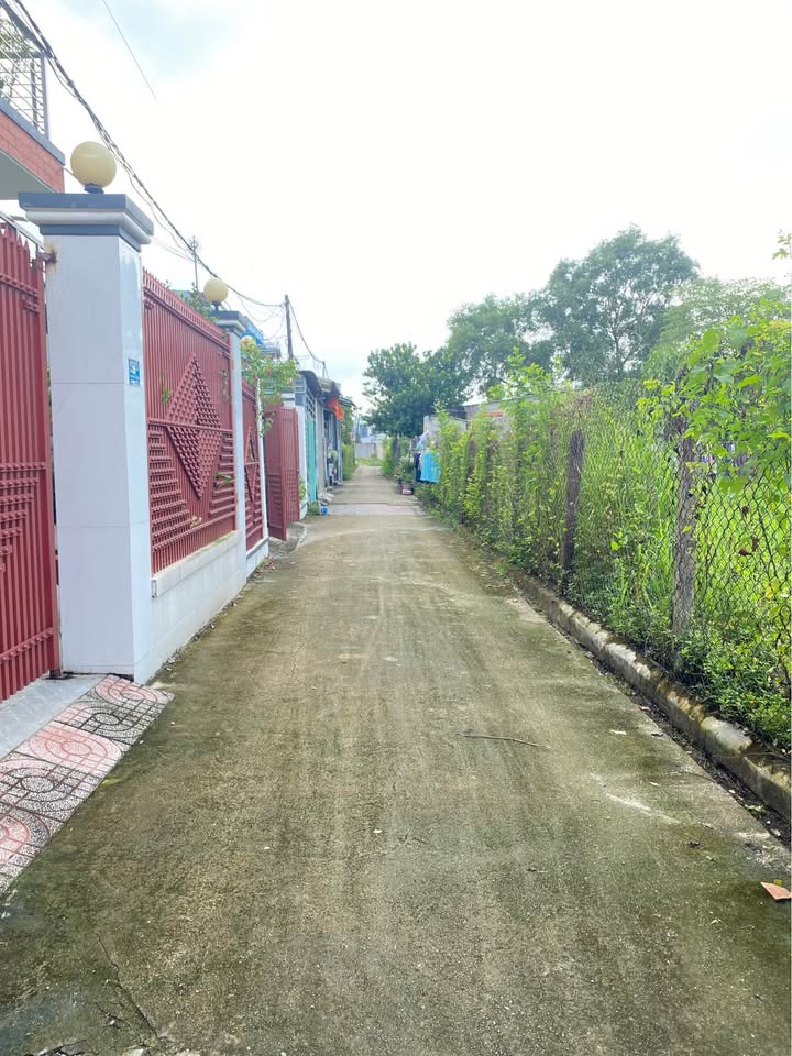 Đất nền Hưng Định, Thuận An 134,2m² giá 2,45 tỷ - Đường xe hơi, vị trí đẹp!