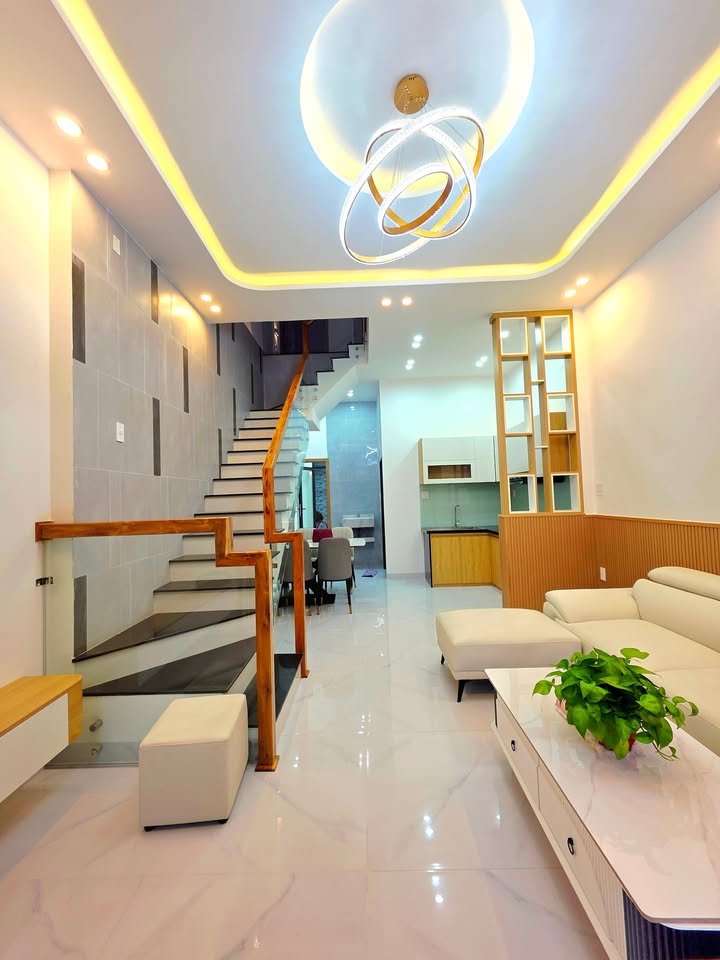 Nhà Hẻm 3,5m Nguyễn Thái Học Quy Nhơn 56,9m² giá 3 tỷ - Thiết kế hiện đại, đầy đủ nội thất!