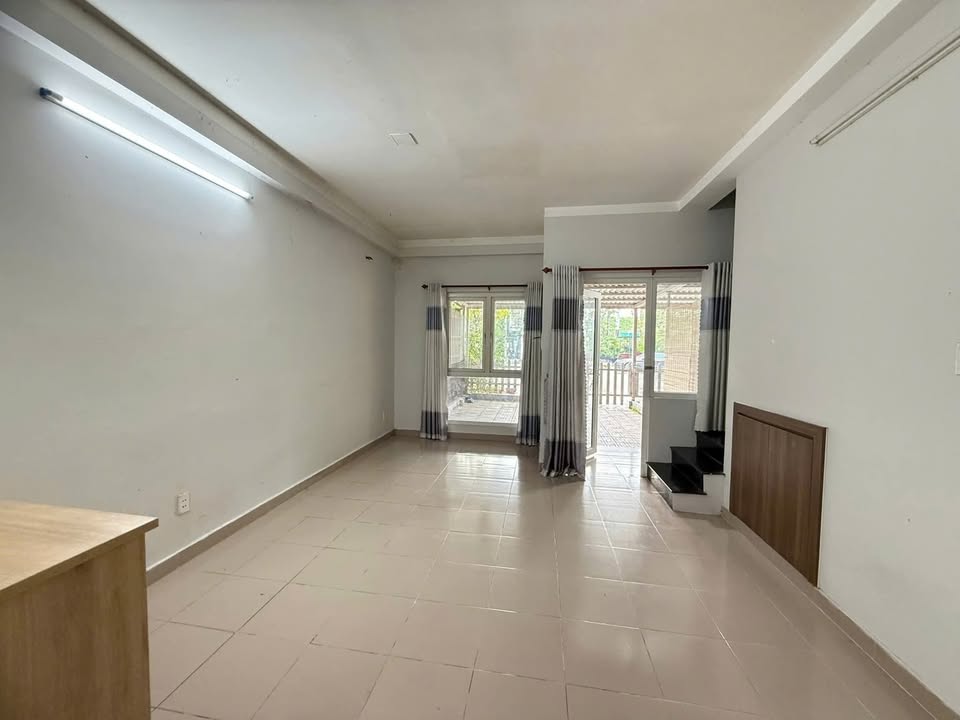 Nhà cho thuê KDC Tiamo Phú Thọ, Thủ Dầu Một 125m² - Nhà mới, giá chỉ 7.7 triệu!