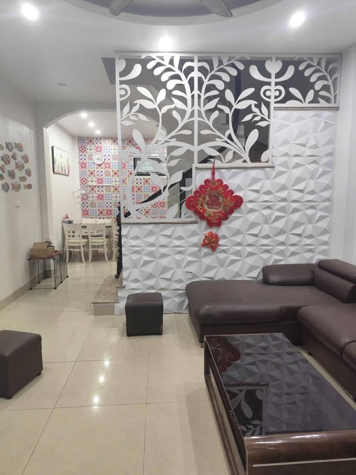 Nhà cho thuê Vạn Phúc 42m² giá 10 triệu - Nội thất đầy đủ, ô tô đỗ gần