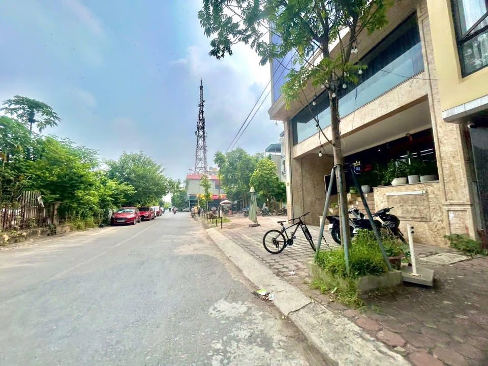 Đất nền phường Việt Hưng, quận Long Biên 50m² giá 10 tỷ - Đầu tư sinh lời ngay!