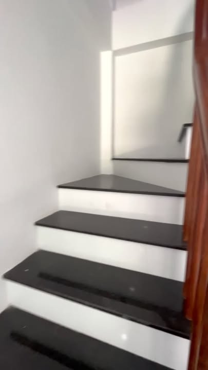 Nhà 5 tầng chính chủ tại Thụy Hương, Chương Mỹ 33m² giá 3.75 tỷ - Gần sân bóng đá