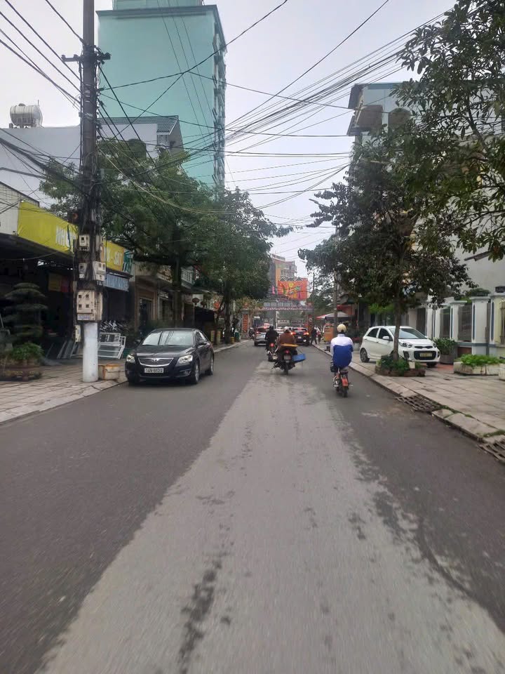 Đất nền mặt tiền đường Trần Quốc Tảng, Móng Cái 256m² giá 8 tỷ - Kinh doanh sầm uất!