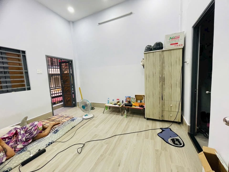 Nhà đẹp Hồ Bá Kiện Q10 42m² giá 8 tỷ - Nở hậu thuận lợi cho kinh doanh!