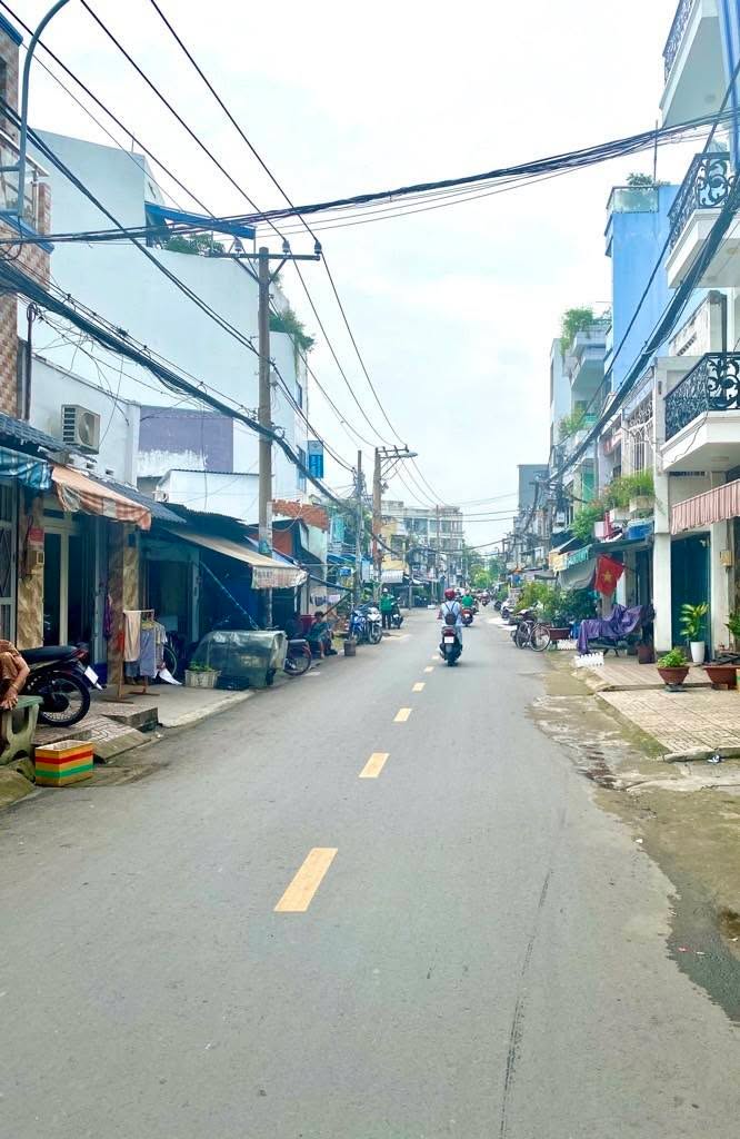 Nhà phố mặt tiền đường Ba Đình, Quận 8, 36m² giá 7.6 tỷ - Sổ hồng chính chủ, công chứng ngay!