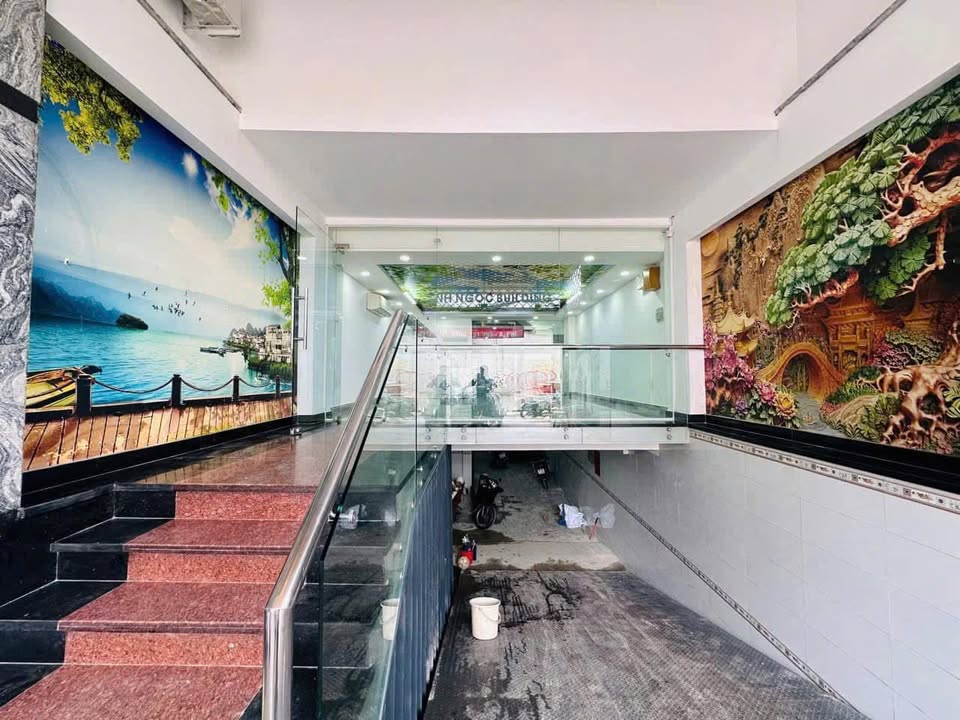 Cho thuê mặt bằng 100m² đường Hồng Hà, Phú Nhuận - Vị trí đắc địa cho kinh doanh