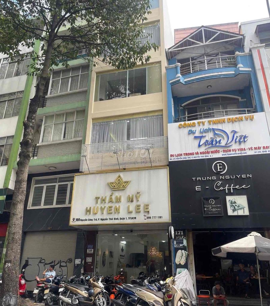 Nhà Mặt Tiền Nguyễn Công Trứ, Quận 1 - 300m² giá 65 triệu, Phù hợp Kinh Doanh Đa Ngành