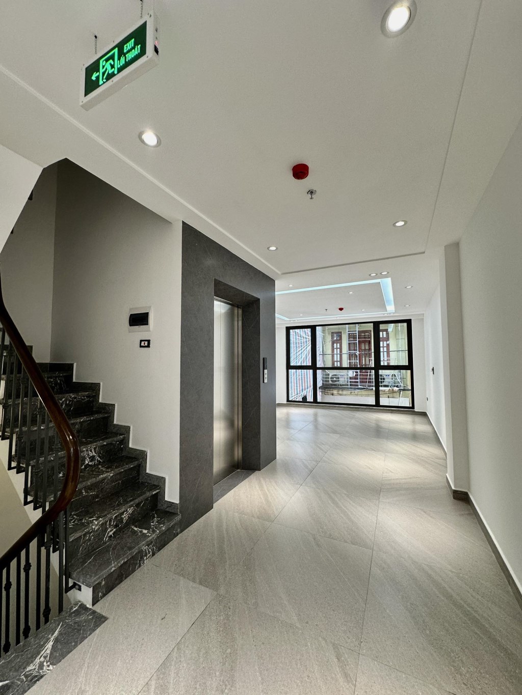 Nhà phân lô Hoàng Quốc Việt, Cầu Giấy 63m² giá 29.8 tỷ - Thiết kế sang trọng, gara ô tô