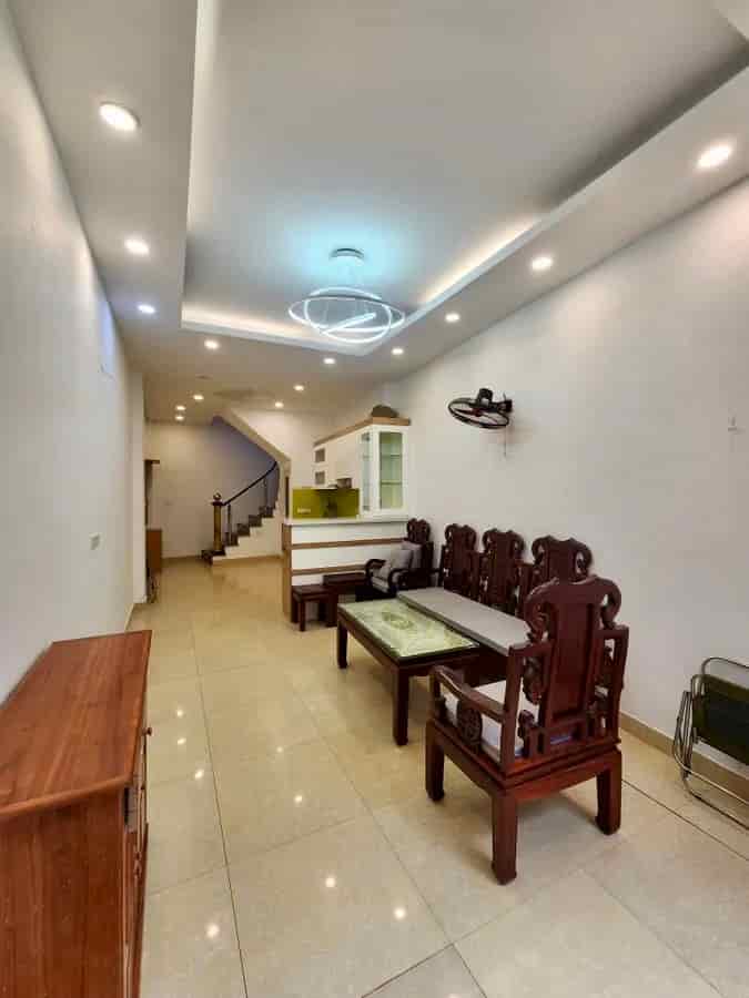 Nhà Văn Hương Đống Đa 38 m² 5 tầng 3 PN full nội thất giá 6,9 tỷ - Sẵn sàng vào ở!