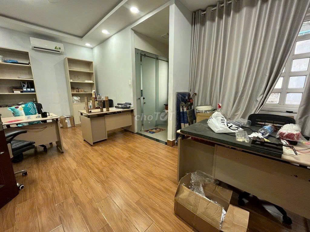 Nhà mặt tiền 38 Sông Đà, P2, Tân Bình - 4x30m, 2 lầu, giá 20 triệu