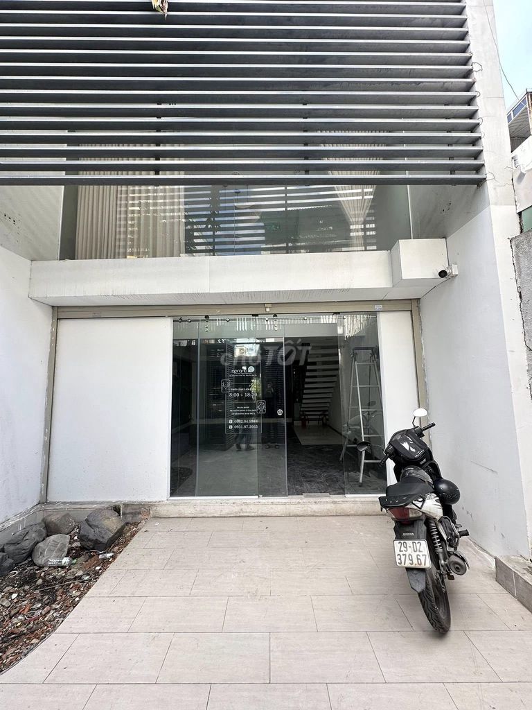 Nhà cho thuê hẻm xe hơi 86/3D Phổ Quang, Tân Bình - 5.5x20m - Nội thất cao cấp