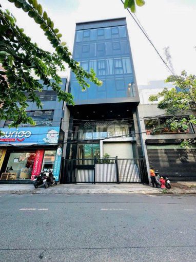 Cho thuê mặt tiền kinh doanh Đường Nguyễn Trãi Quận 5 diện tích 600m² - Vị trí đắc địa, sầm uất!