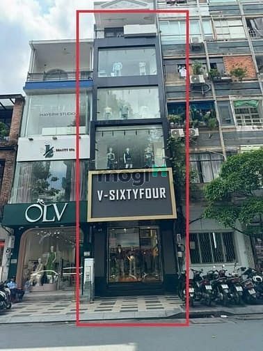 Shop thời trang tại 24 Nguyễn Trãi, Quận 1, 400m² giá 90 triệu - Vị trí đắc địa cho kinh doanh!