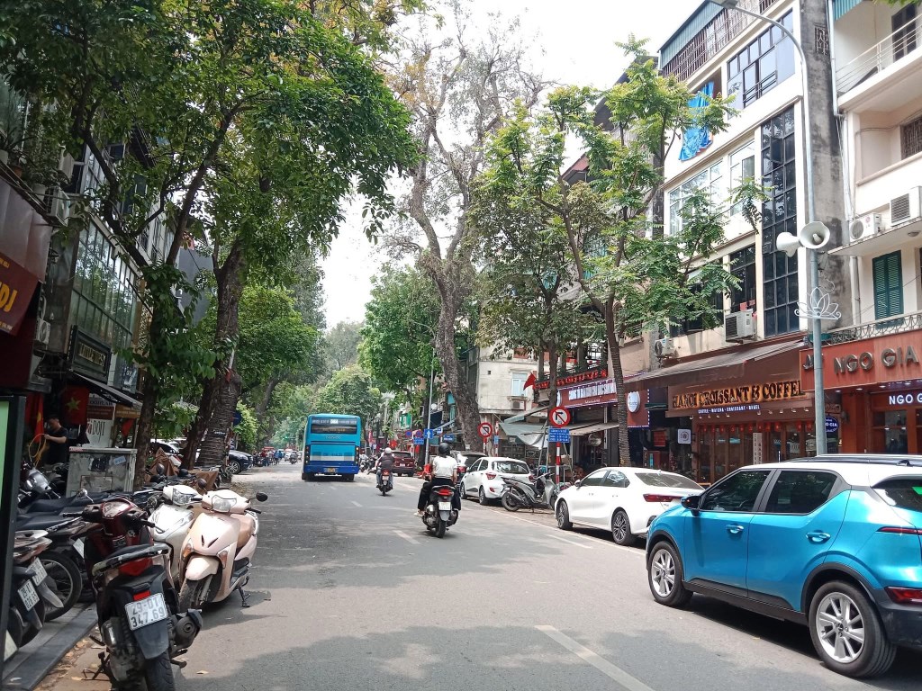 Nhà mặt phố Tây Sơn Đống Đa 60m² giá 45 tỷ - Kinh doanh siêu đỉnh, vị trí vàng!