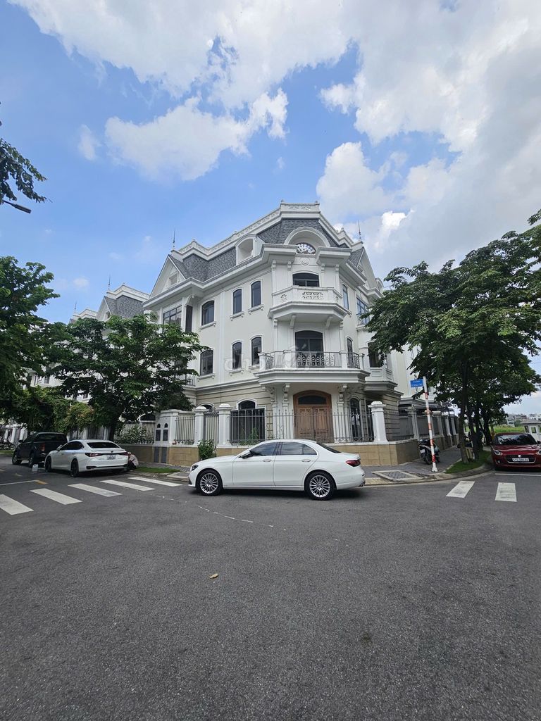 Biệt thự góc 2 mặt tiền Thạnh Mỹ Lợi 200m² giá 38 tỷ - Đẳng cấp không thể so sánh!