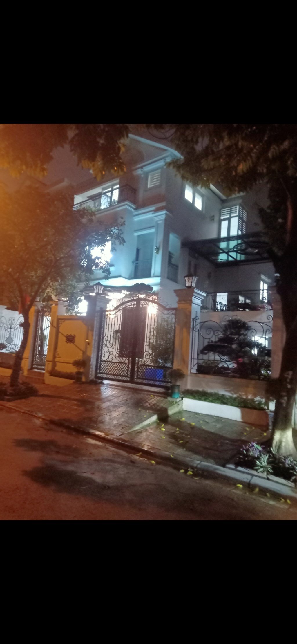 Biệt thự mặt phố Văn Phú, Hà Đông 258m² giá 43.89 tỷ - Đẳng cấp kinh doanh đỉnh cao!