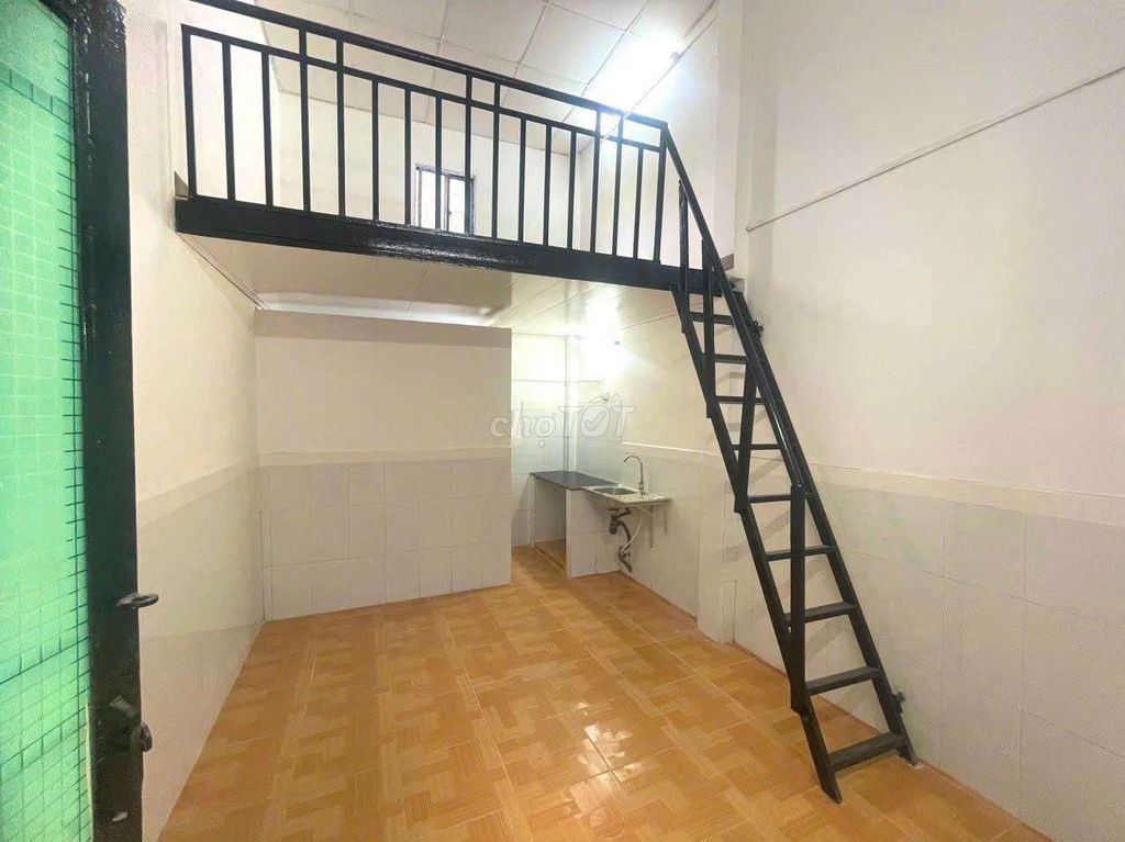 Phòng trọ có gác siêu rộng tại Bình Thạnh 30m² giá 4.2 triệu - Giờ giấc tự do