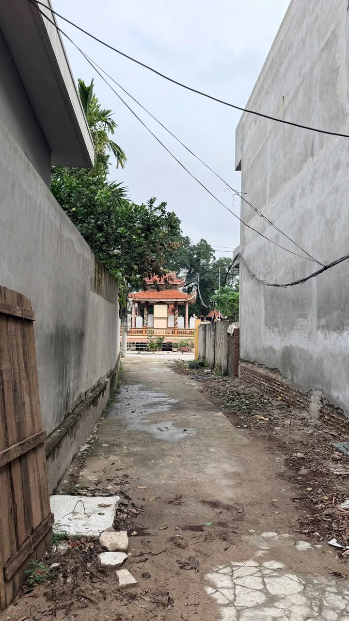 Nhà 3 tầng tại Võng Xuyên 145m² giá chỉ 4 tỷ - Cơ hội hiếm có!