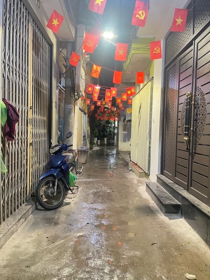 Nhà riêng Xuân Đỉnh 33m² giá 1 tỷ - Ô tô tránh, nội thất đầy đủ