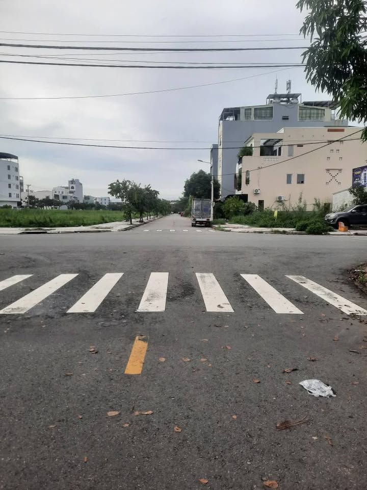 Đất Kẹp Liền Kề Đẹp 200m² tại Đà Nẵng - Dân Trí Cao, Phong Thủy Tốt!