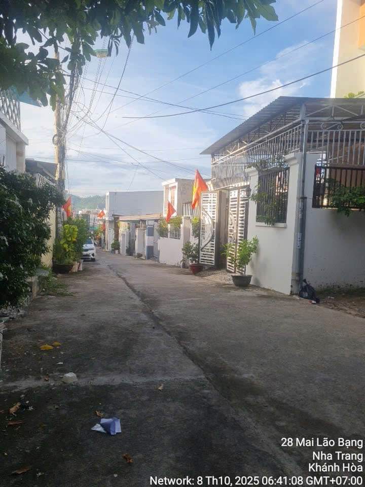 Nhà 2 tầng hẻm đường Hòa Trung, Nha Trang 63,7m² giá 4 tỷ - Căn góc thoáng mát!