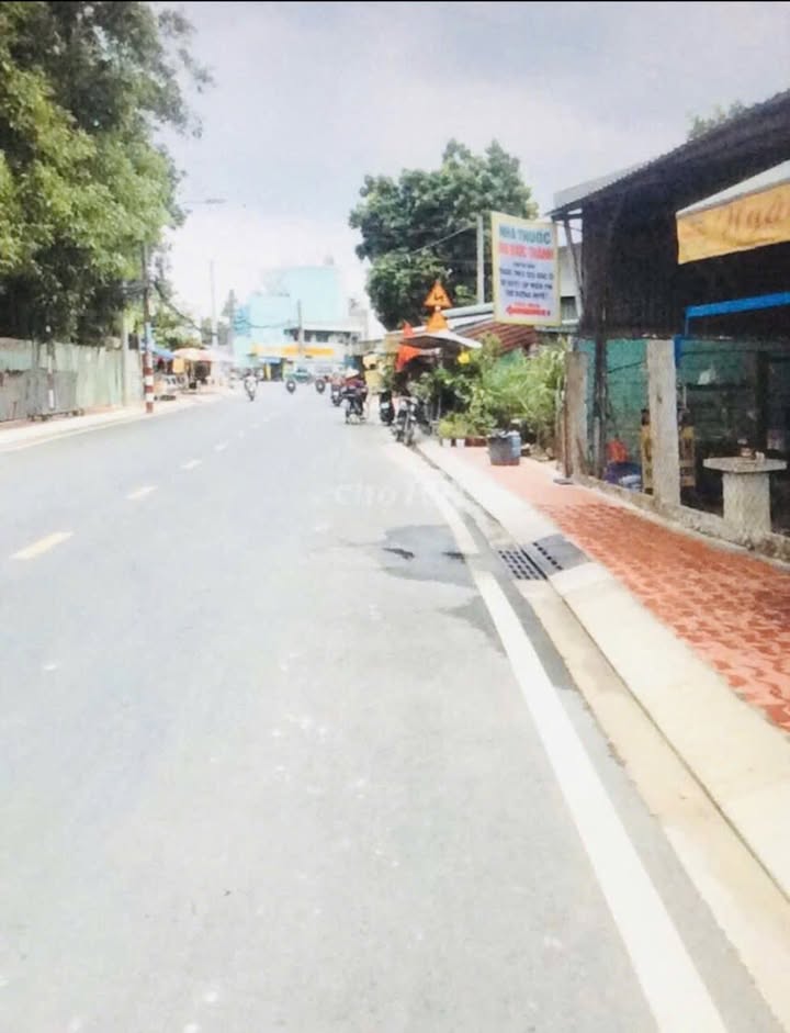 Đất thổ cư Trung Chánh 300m² giá 15 tỷ - Đầu tư sinh lời cực tốt!