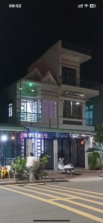 Nhà 2 tầng mặt tiền đường Cần Vương, An Nhơn 100m² giá 2.2 tỷ - Kinh doanh đa ngành nghề!