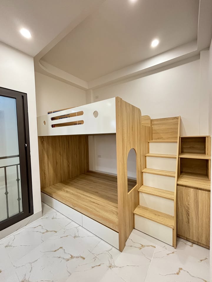 Phòng cho thuê tại Ngõ 378 Lê Duẩn, Đống Đa - Đầy đủ tiện nghi, vào ở ngay!