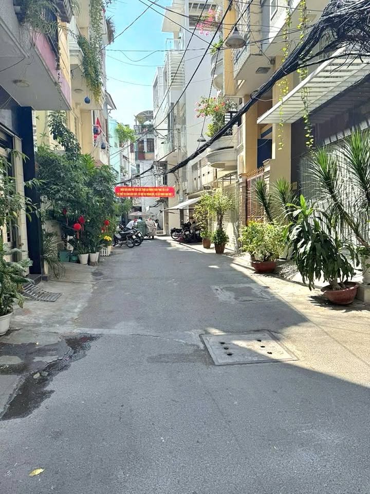 Nhà 2 mặt hẻm Lê Văn Sỹ, Q3 - Diện tích 110m² giá chỉ 16.5 tỷ!