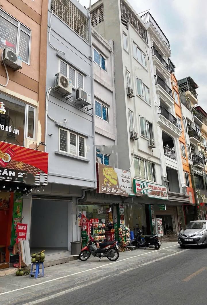 Nhà mặt phố Trung Phụng Đống Đa 100m² giá 75 triệu - Sẵn sàng kinh doanh ngay!