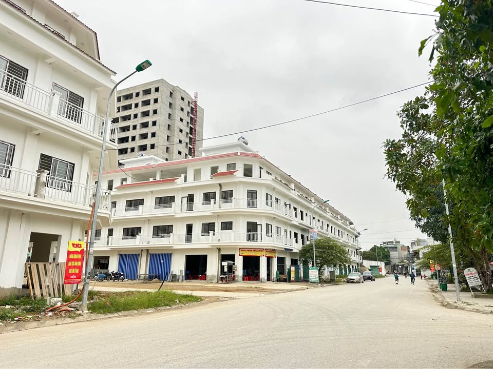 Bán nhà 4 tầng đường Nguyễn Phục, Quảng Thắng, 75m² - Hướng Nam, giá thỏa thuận!