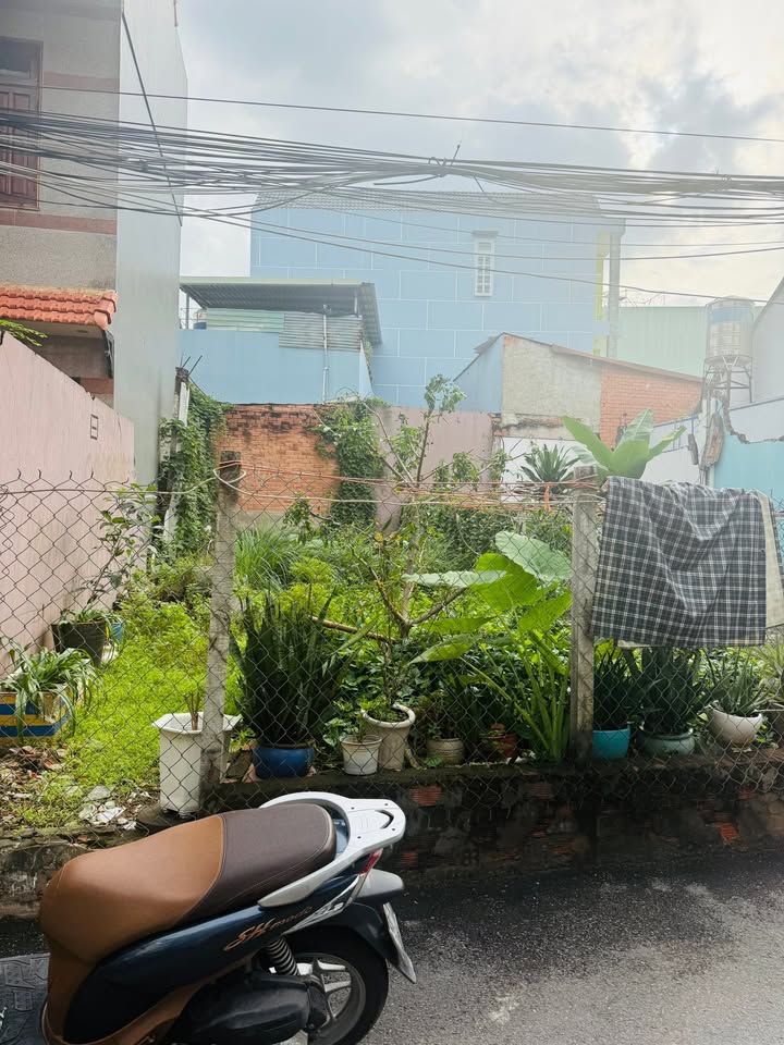 Đất hẻm ô tô Phước Long B, quận 9, 68.7m² giá 7 tỷ - Khu vực kinh doanh sầm uất!