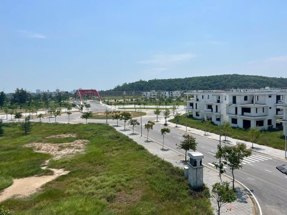 Nhà liền kề khu đô thị HUD4 Sầm Sơn 150m² - Vị trí đắc địa, giá thỏa thuận!