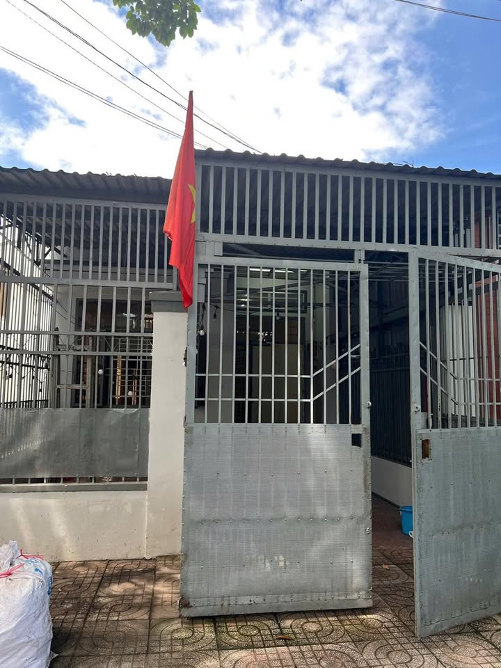 Nhà cho thuê KDC Hiệp Thành 1, Thủ Dầu Một 120m² giá 5.5 triệu - Căn góc thoáng mát!