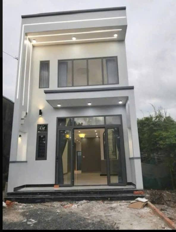 Nhà riêng tại Củ Chi 100m² giá 2.7 tỷ - Nhà mới xây, khu dân cư đông đúc!