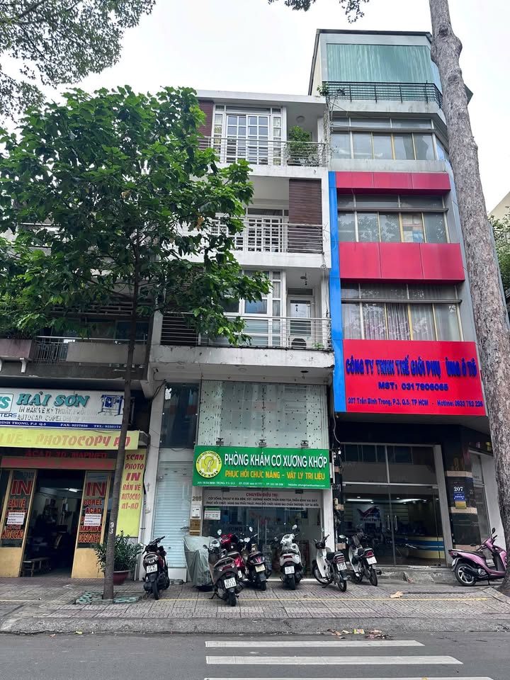 Nhà mặt tiền 205 Trần Bình Trọng, Quận 5, 5 tầng, giá chỉ 50 tỷ - Đầu tư sinh lời ngay!