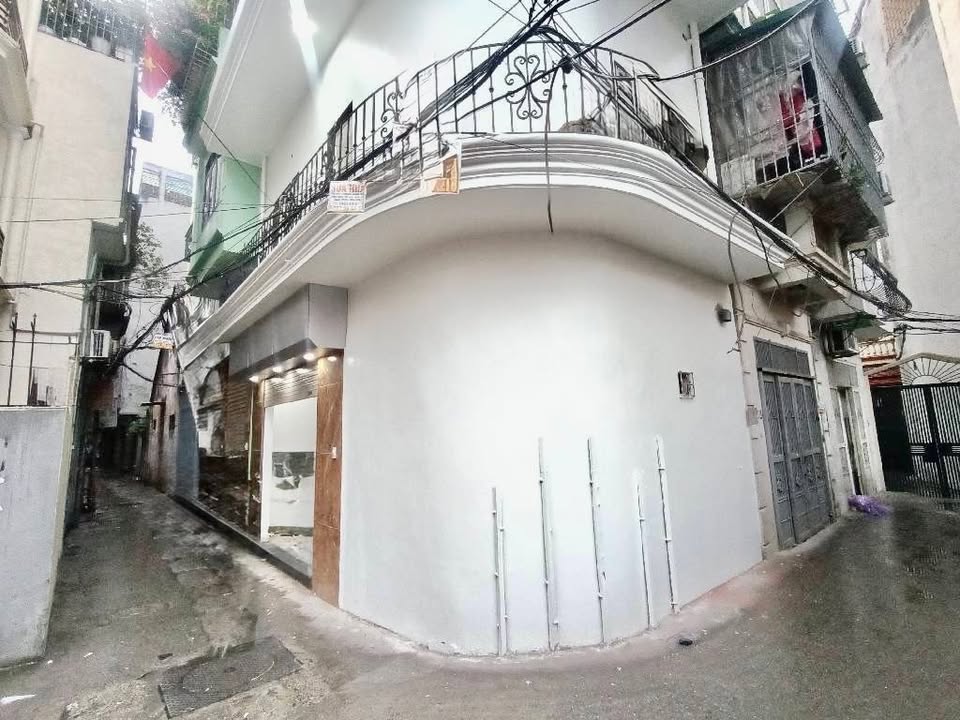 Nhà lô góc Kim Ngưu 27m² giá 7 tỷ - Kinh doanh thuận lợi!
