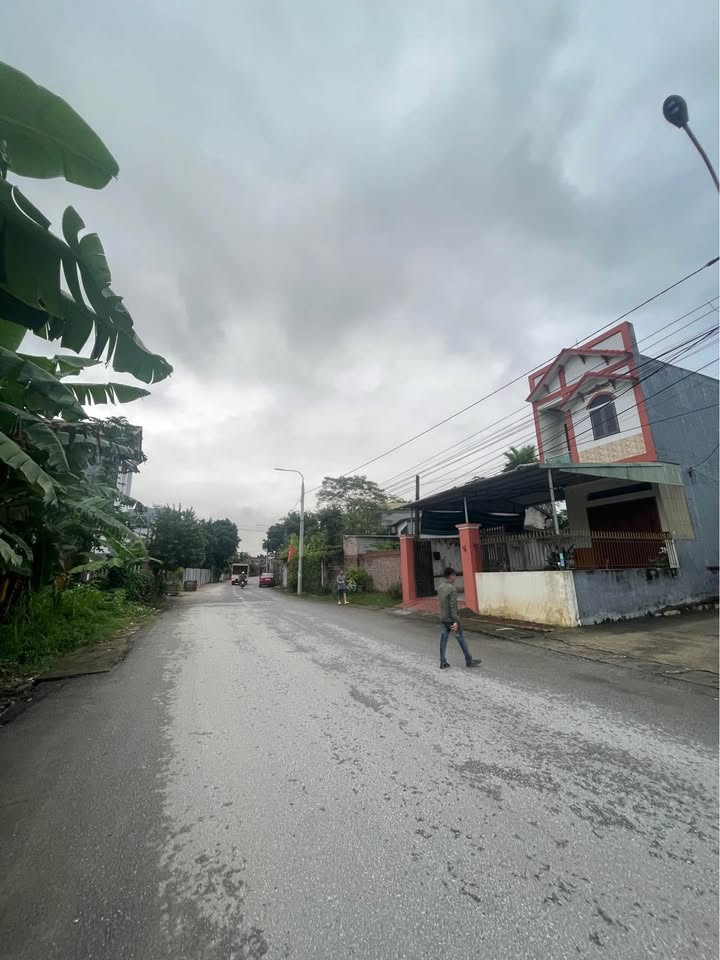 Đất nền phường Phú Thọ 166m² giá 1 tỷ - Mặt tiền đường lớn, vị trí đẹp