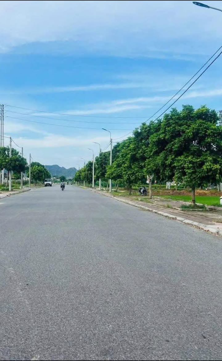 Đất nền Hồ Vương - 100m² giá thỏa thuận - Hướng Đông, cơ hội đầu tư hấp dẫn!