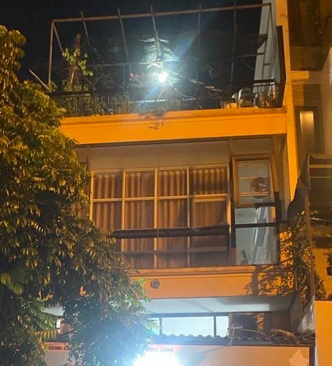 FrontHouse Phúc Lợi 82m² giá 2 tỷ - Kinh doanh đỉnh cao!